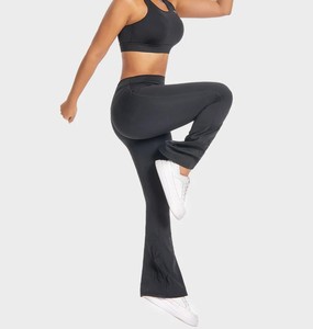 Highly Professional Women,s Slim Fit Workout Sportswear 2-Piece Set Includes High Waist Leggie Bra Plus Size Stitched Seamed - Product Image 4