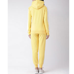 Ensembles de survêtements personnalisés pour femmes en gros – Survêtement de sport 100 % coton respirant pour femmes - Product Image 3