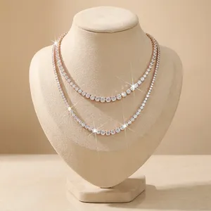 Parure de colliers superposés en or plaqué or avec diamants de laboratoire et halo étincelant, style hip-hop pour femme - Product Image 2
