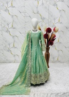 Robe Anarkali légère de qualité supérieure, dernière création de designer, pour fille, disponible chez Samp Corporation