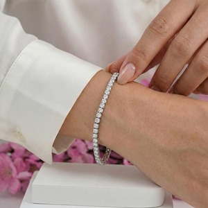 Bracelet en moissanite de qualité supérieure, couleur D, VVS1, pierre ronde, bijoux en argent pour anniversaire, disponible au prix export. - Product Image 2