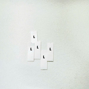 ผ้าซาตินผ้าคอตตอนเนื้อนุ่มสีขาวพิมพ์ฉลากบนเสื้อผ้าเป็นมิตรกับสิ่งแวดล้อมออกแบบได้ตามต้องการสำหรับซักป้ายและเสื้อผ้า - Product Image 5