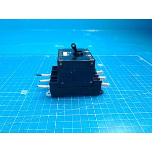 Protecteur de circuit 3 pôles Fuji CP33E/15, utilisé comme pièce détachée pour équipement semi-conducteur d'époque - Product Image 4