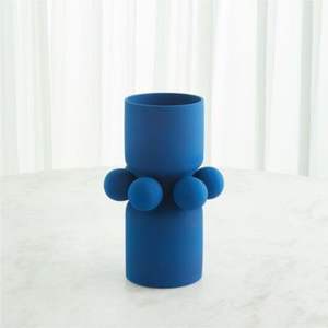 Florero Moderno de Metal Azul Cobalto con Acabado Mate, Detalles Esféricos, Florero de Mesa Nórdico de Lujo, Centro de Mesa Decorativo para el Hogar - Product Image 1