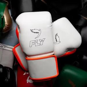 Ensemble de sparring professionnel en cuir de vachette véritable, confortable, avec sangle de poignet réglable, pour boxe, kickboxing, muay thai, unisexe. - Product Image 1