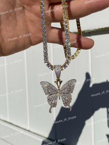 Colgante de Mariposa con Diamantes Moissanite y Alas Completamente Adornadas, Amuleto de Animal de Lujo en Plata de Ley 925 - Product Image 5