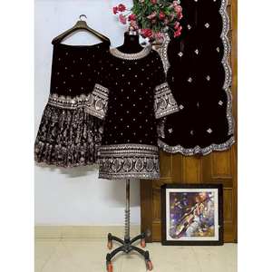 Conjunto superior e inferior de mujer de diseñador con Dupatta para ropa de fiesta - Product Image 6