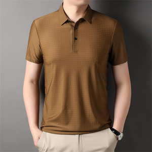 Polo à manches courtes noir pour homme avec motif à pois, en polyester tricoté, coupe décontractée, longueur normale, logo sur le devant - Product Image 4