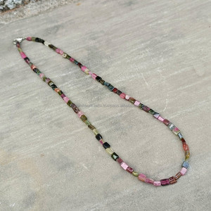 Collar de cuentas de vidrio hecho a mano con colores vibrantes y atractivo llamativo, perfecto para fiestas, bodas y festivales - Product Image 2