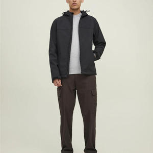 เสื้อแจ็คเก็ต FOCODA รุ่น Unisex สำหรับฤดูหนาว ไซส์ใหญ่พิเศษ อุ่นสบาย ผลิตจากผ้า Softshell เหมาะสำหรับกิจกรรมกลางแจ้ง กันน้ำ ระบายอากาศได้ดี ซับในโพลีเอสเตอร์เป็นมิตรกับสิ่งแวดล้อม รุ่นใหม่ - Product Image 4