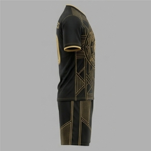 Conjunto de Camiseta de Fútbol para Hombre Mighty Eagles, Diseño Geométrico Negro y Dorado, Sublimado, Transpirable, Corte Regular, para Todas las Temporadas - Product Image 2