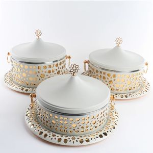 Plat de service en métal à motif géométrique arabe ajouré pour le Ramadan, l'Aïd, les dîners festifs, la décoration intérieure et les cadeaux – Luxe et Qualité Supérieure - Product Image 1