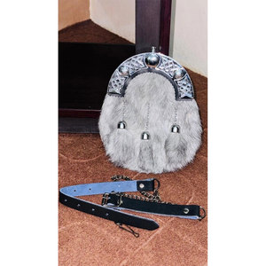 Accessoire haut de gamme pour costumes : Épingle à cravate écossaise (Sporrane) en fourrure de lapin blanc et chrome, qualité supérieure, best-seller - Product Image 3