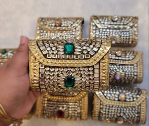 Mini Bolso de Mano Kundan de Latón Personalizado, Chapado en Oro, Hecho a Mano, con Diamantes, Cierre de Hebilla, para Eventos Nocturnos, Aniversarios y San Valentín - Product Image 1