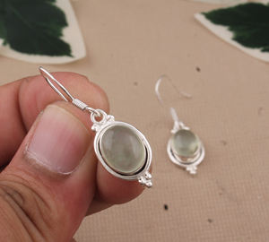 ต่างหูห้อยประดับมูนสโตนสีน้ำเงินธรรมชาติคุณภาพสูง เงินแท้ 925 หรูหรา ประณีต สำหรับผู้หญิง เครื่องประดับอัญมณีชั้นดี ของขวัญสำหรับงานปาร์ตี้ - Product Image 1