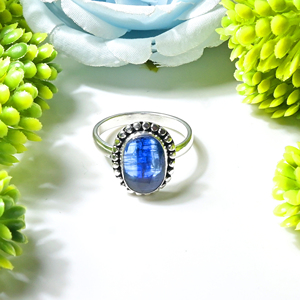 Anvika Gems Jewels - Anillo de Plata Oxidada Hecho a Mano con Cianita Azul, Engaste de Bisel, Estilo Vintage para Mujer - Product Image 1