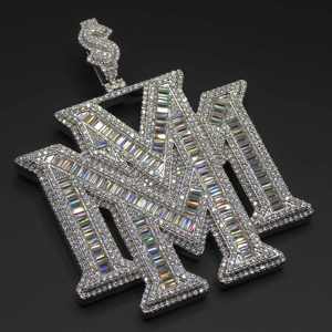 Luxira Jewels Pendentif Hip-hop personnalisé en Moissanite sertie, en argent sterling 925 plaqué, avec serti griffe et breloque lettre massif, Bijoux unisexe - Product Image 3