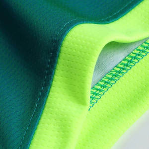 Uniforme de basket-ball pour hommes, maillot sans manches vert dégradé avec short à taille élastique, vêtements de sport en polyester respirant - Product Image 4