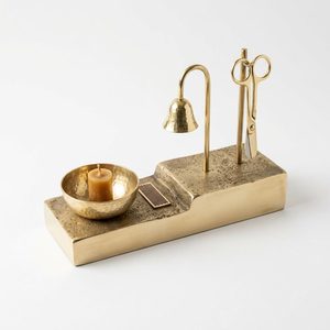 Juego de Cuatro Piezas de Portavelas de Latón Martillado de 20 cm, Estilo Bronce, Herramienta Ritual Karigar, Base para Decoración del Hogar, Hoteles y Bodas, en Caja - Product Image 1