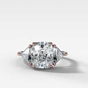 Bague de fiançailles à trois pierres en or massif 14K 18K, taille triligne et coussin, pierres de laboratoire serties à griffes, trilogie, pour anniversaire et mariage, bijoux fins - Product Image 3