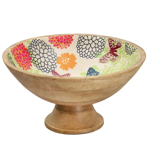 Tazón de madera hecho a mano para servir ensaladas con un colorido diseño floral y de mariposas a precio económico. - Product Image 1