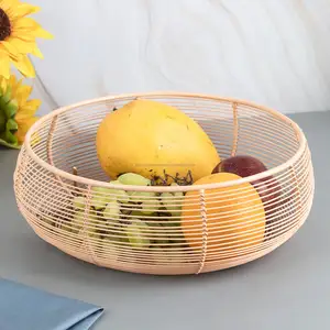 Best Quality Metal Wire Iron Geometric Pattern Countertop Fruit Basket Holder Peach Storage Bathroom Kitchen Toy Fruit Sundries