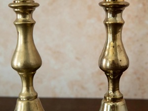 ILAHI's Vintage <b>Brass</b> Handmade Tapered <b>Candlestick</b> Holder with Embossed Design Heat Resistant for Home Christmas Wedding Decor - Product Image 3