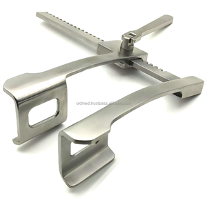 Espaciador de Costillas Finochietto con Cuchilla Fenestrada Retráctil |   Instrumentos OldMed - Product Image 1