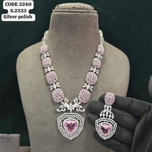 Parure de bijoux de mariage en argent poli avec pierres géométriques taille trilune, collier à maillons ovales perlés et boucles d'oreilles assorties – Fournisseur - Product Image 2