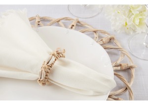 Anillo para Servilletas de Ratán con Detalles de Cuentas Marinas, Tejido a Mano, Decoración de Mesa con Temática de Playa para Comedor, Cafetería, Restaurante y Fiestas Costeras - Product Image 4