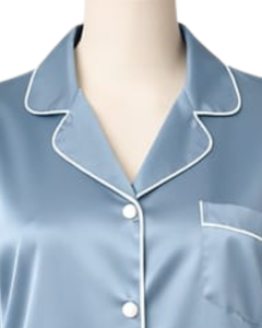 Conjunto de Pijama de Satén Azul Claro Personalizado para Mujer, Ropa de Dormir de Manga Larga con Botones, Estilo Seda, Conjunto de Dos Piezas Cómodo para Estar en Casa - Product Image 3