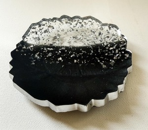 Sous-verre en résine de haute qualité à texture lisse, style bohème, fait main, écologique, conçu pour une utilisation décorative et fonctionnelle sur table - Product Image 3