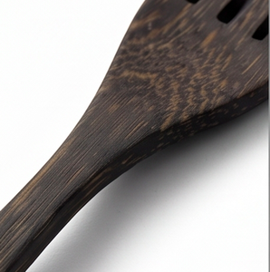 Juego de cubiertos de madera, cuchara, tenedor, cuchillo, acabado mate, diseño minimalista, ecológico, ideal para uso en campamentos. - Product Image 2