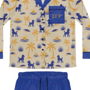 Ensemble de pyjama en satin personnalisé pour femme, motif Poodle élégant, vêtements de nuit luxueux et soyeux avec chemise boutonnée et pantalon assorti - Product Image 6