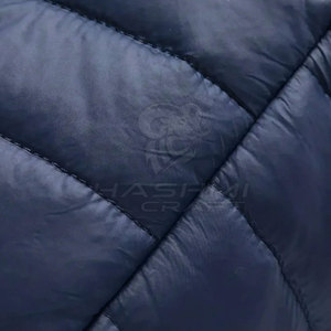 Chaqueta clásica de invierno para hombre, estilo casual, diseñada para brindar calidez, estilo y comodidad durante todo el día, a precio de mayoreo. - Product Image 4