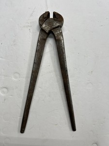 อุปกรณ์ดูแลม้าคุณภาพสูง เครื่องมือกรูมมิ่ง คีมตัดกีบม้า พร้อมหัวคีมแบบกำหนดเอง ใช้งานง่าย ควบคุมได้ดี - Product Image 2