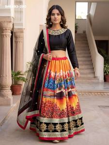 Proveedor de la India de conjuntos de Lehenga y Choli de terciopelo con la mejor tela de seda artística con estampado digital y bordado con lentejuelas Dori. - Product Image 4