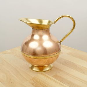 Jarra de Agua de Cobre Hecha a Mano con Asa de Latón, Jarra de Bebidas de Lujo para Restaurantes, Hoteles, Hogares y Servicios de Catering - Product Image 2