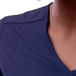 Ensemble d'uniformes médicaux : Blouse et pantalon confortables en tissu respirant et léger pour le personnel infirmier – Idéal pour le travail quotidien - Product Image 3
