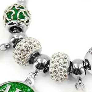   Bracelet pour femme fabriqué en 1989, élégant, couleur vert et argent, bijou à breloques, accessoire de mode pour poignet, inspiré des sororités, qualité supérieure - Product Image 5