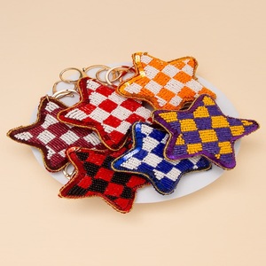 Porte-clés perlé fait main en perles de rocaille, breloque élégante pour sac, accessoire de sac artisanal en perles de rocaille de qualité supérieure - Product Image 6
