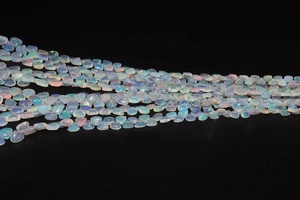 Perles d'Opale Éthiopienne Scintillantes, Forme Cœur Lisse, Pierre Naturelle à Foyer, Perforation Centrale, 5-7mm, 8 Pouces - Product Image 6