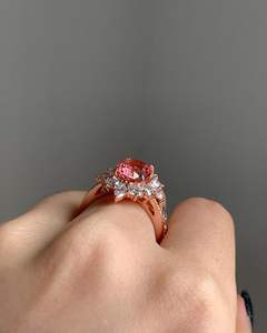 Anillo de compromiso de oro macizo de 14k con circonita cúbica de corte ovalado y halo de diamantes rosas, estilo vintage, joyería de moda - Product Image 3