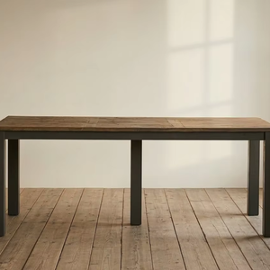 Table à manger carrée en bois massif Azora Lio, finition naturelle minimaliste écologique, mobilier commercial durable pour restaurants - Product Image 3