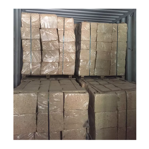 Virutas de madera de pino económicas y a granel para granjas avícolas y camas para caballos - Product Image 4