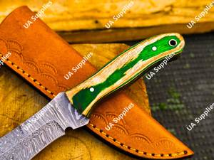 Cuchillo de caza de hoja fija de acero de Damasco hecho a mano para exteriores con mango de madera Pakka personalizado y colorido, y funda de transporte de cuero OEM - Product Image 2