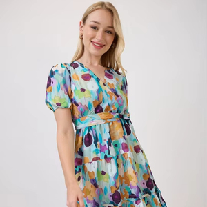Robe midi pour femme à manches courtes en coton imprimé floral, taille naturelle, tissu doux et respirant, ornée de dentelle, formelle, écologique, pour le quotidien - Product Image 1