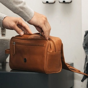 Bolsa de Aseo Colgante de Cuero para Hombre, Bolsa de Cosméticos Hecha a Mano, Neceser, Bolsa de Maquillaje de Doble Capa, Bolsa de Almacenamiento Portátil para Viaje - Product Image 4