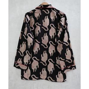 Ensemble de pyjama en coton pour femmes, imprimé floral à la main, ensemble de vêtements de détente et de nuit doux - Product Image 4