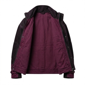 Veste utilitaire en jean bordeaux délavé pour homme, col montant personnalisé, à rabat boutonné, blocs de couleur chevron, style streetwear tactique - Product Image 5